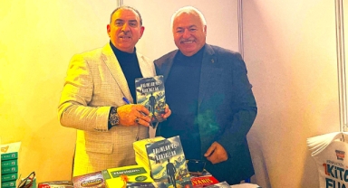 “Balıklar ve Kartallar” Arnavutköy Kitap Fuarı’nda Okurlarıyla Buluştu 