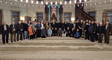 Küçükçekmece’de Gençlik Buluşması: Sabah Namazında Mazlumlara Dua Edildi.