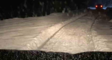 Rize’nin yüksekleri beyaza büründü: Geç gelen kar yağışı etkisini artırdı