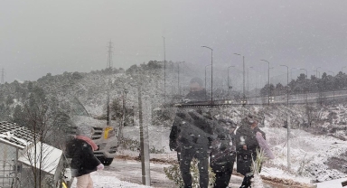 İstanbul Beyaza Büründü: Kar Yağışı Yeni Haftada da Sürecek