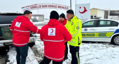 Karlı Yollarda İyilik Nöbeti: Türk Kızılay Her Zaman, Her Yerde