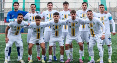 Küçükçekmece Sinopspor'dan Gol Şov: Galata SK Engelini 4 Golle Geçti