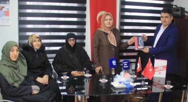 Saadet Partisi Küçükçekmece Kadın Kolları Gazetecileri Unutmadı