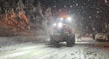 Soğuk Hava Dalgası Türkiye’yi Esir Aldı: Kar Yağışı ve Fırtına Perşembeye Kadar Sürecek