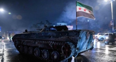 Suriye Ordusu Deyr Hafir’de Operasyona Başladı: YPG/SDG Fırat’ın Doğusuna Çekiliyor