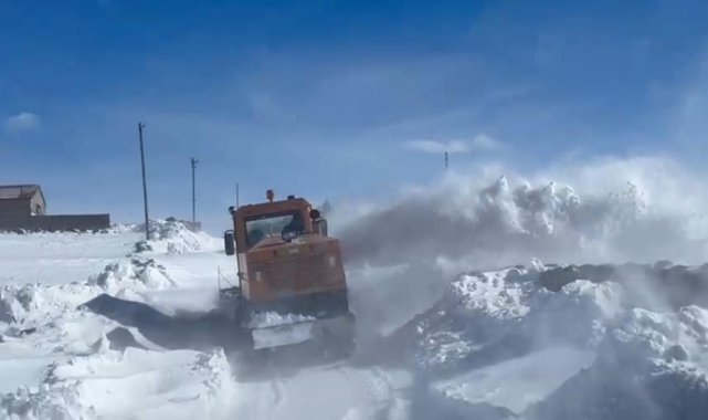 Tipi Etkisini Artırdı, Kars’ta Yüzlerce Köy Yolu Kapandı