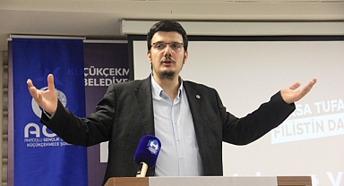 Anadolu Gençlik Derneği'nde 