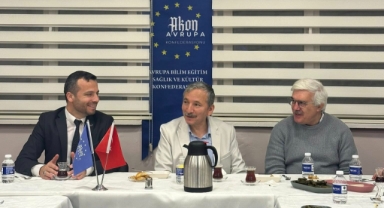 AKON Yeni Genel Merkezinde Akademisyenlerle İstişare Toplantısı Gerçekleştirdi 