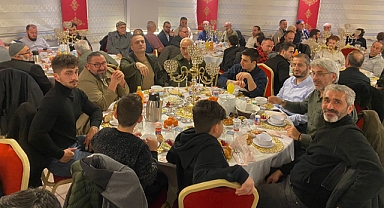 Erzincan Çayırlı Çaykent Köylüleri İstanbul'da İftarda Buluştu: Hasret Giderdiler, Dualar Göğe Yükseldi