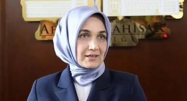 Kübra Güran Yiğitbaşı İlk Başörtülü Vali, Bakan Yardımcılığı Görevine Getirildi