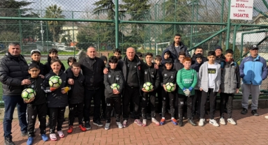 Küçükçekmeceli Sporculardan Başkan Kemal Çebi’ye Çağrı:“Bu Saha Artık Bizlere Küçük Geliyor”