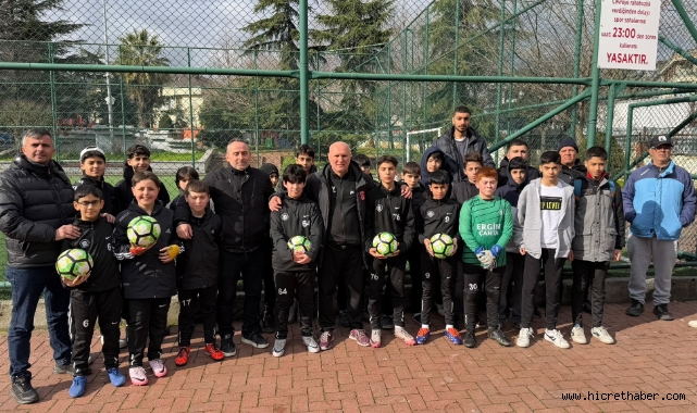 Küçükçekmeceli Sporculardan Başkan Kemal Çebi’ye Çağrı:“Bu Saha Artık Bizlere Küçük Geliyor”