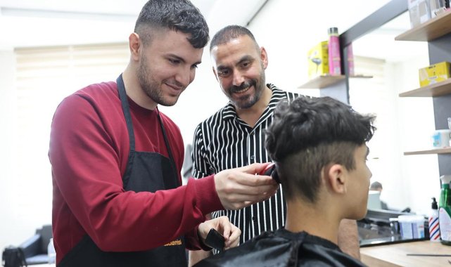 Sultangazi’de Gönüllere Dokunan Hizmet: Özel Bireylere Ücretsiz Berberlik