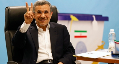 AHMEDİNEJAD HAYATTA MI? ÖLÜM İDDİALARINA YAKIN ÇEVRESİNDEN YALANLAMA