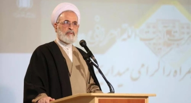 İran’da Tarihi Dönüş: Hamaney’in Yerine Arafi Geçti 