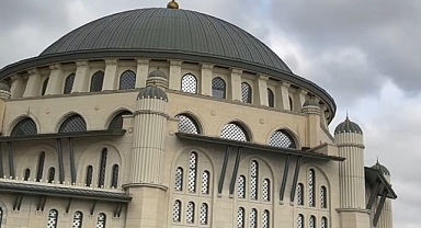 Küçükçekmece'de Yıllardır Kapalı Kalan Külliye: Mahalle Halkı Cevap Bekliyor 