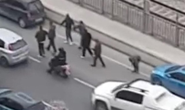 Küçükçekmece’de Yol Verme Kavgası: Sopalı Saldırı ve Zincirleme Kaza