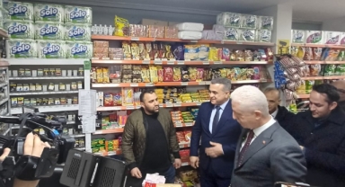 Küçükçekmece’de Zimem Defteri Geleneği Yaşatılıyor: Yüzlerce Ailenin Borcu Kapatıldı