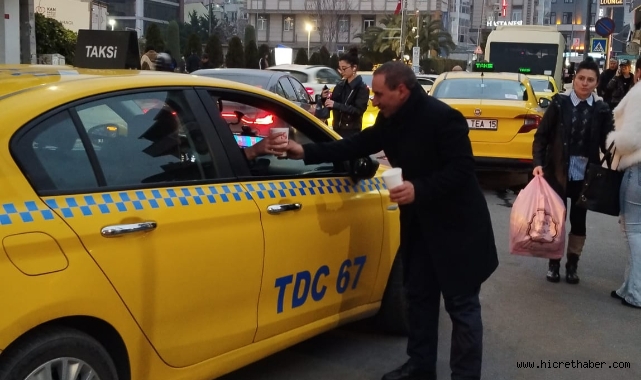 Saadet Partisi Küçükçekmece Teşkilatından Vatandaşlara İftarlık Çorba İkramı