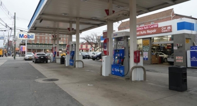 ABD’de Petrol Krizi Derinleşiyor: Benzin Fiyatları 4 Doları Aştı