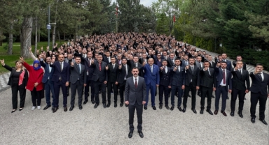 Antalya Ülkü Ocakları’nın Ankara Yolculuğu Sosyal Medyada Gündem Oldu 