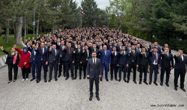 Antalya Ülkü Ocakları’nın Ankara Yolculuğu Sosyal Medyada Gündem Oldu