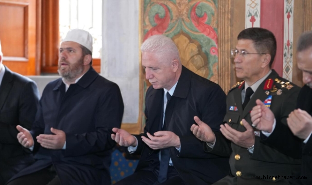 Fatih Sultan Mehmet Han Kabri Başında Dualarla Anıldı: İstanbul’da Vefa Programı Düzenlendi 