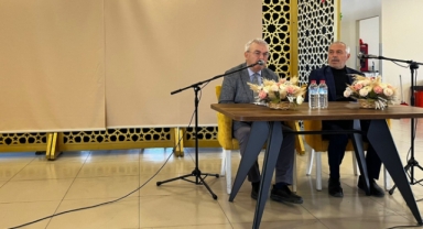 İzmir İmam Hatip Lisesi’nde “İzmir’in Hafıza Kodları” Konferansı: “Bu Toprakların Misafiri Değil, Sahibiyiz!” 