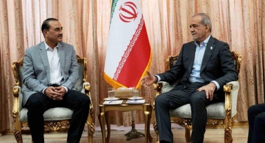 Pakistan’dan İran-ABD Krizi İçin Diplomatik Hamle: Asim Munir Tahran’da Pezeşkiyan ile Görüştü