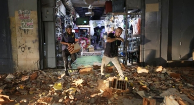 Deprem Felaketine Yağma Gölgesi: Venezuela'da Marketler ve Eczaneler Talan Edildi