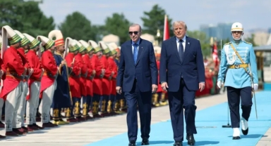 Erdoğan, ABD Başkanı Trump'ı Cumhurbaşkanlığı Külliyesi'nde Resmî Törenle Karşıladı