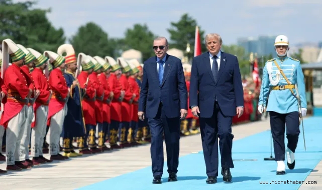 Erdoğan, ABD Başkanı Trump'ı Cumhurbaşkanlığı Külliyesi'nde Resmî Törenle Karşıladı