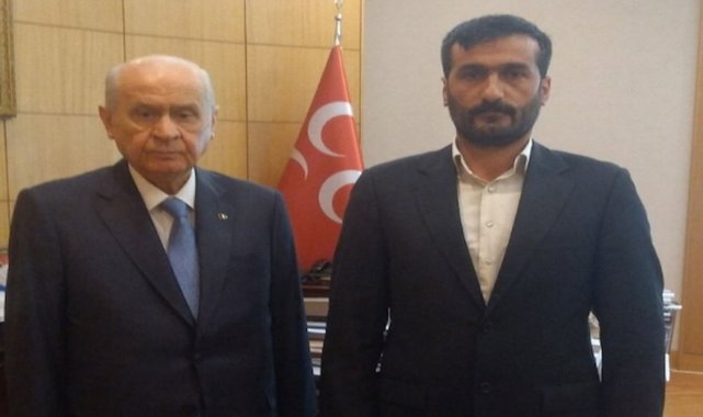 MHP Hakkari İl Başkanı Fatih Öztepe Bıçaklı Kavgayı Ayırırken Yaralandı