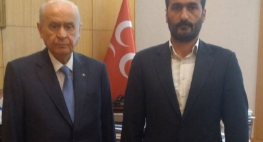 MHP Hakkari İl Başkanı Fatih Öztepe Bıçaklı Kavgayı Ayırırken Yaralandı
