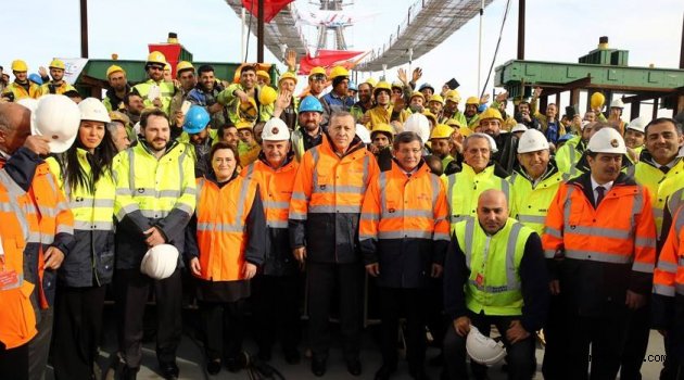 3.cü Köprü Yavuz Sultan Selim Köprüsünün Son Tabliyesi Yerleştirildi