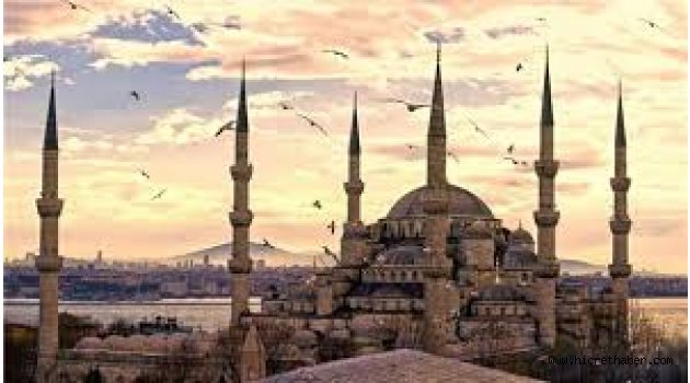 İstanbul'da Cuma salâsı okundu