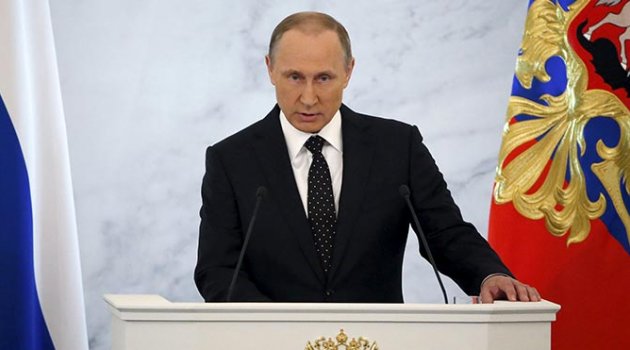 Guardian: “Putin başarısızlıklarının üzerini örtmeye çalışıyor”