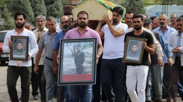HDP'li vekiller yine terörist cenazesinde!