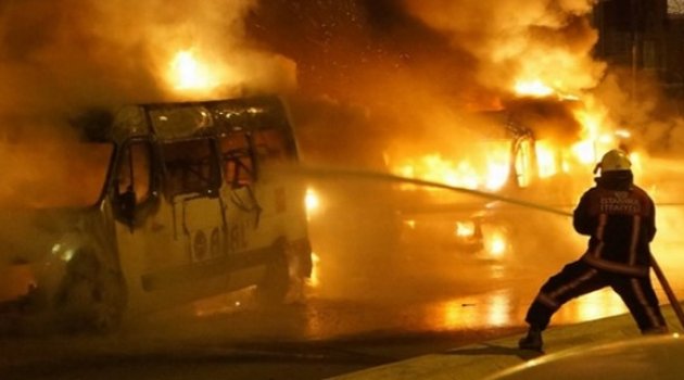 İstanbul'da 23 araç kundaklandı!
