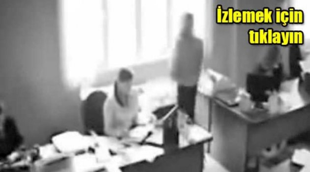 Pencereyi açıp atladı
