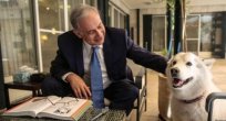 Netanyahu’nun köpeği konuklara saldırdı!