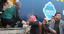 İHH’dan sınırda geçici konaklama merkezi kurdu