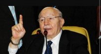 Merhum Erbakan'ın telefonu ve 14 kişilik rehberi!