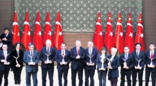 ‘Üç tarafı denizlerle, dört tarafı düşmanlarla çevrili bir ülkeyiz’